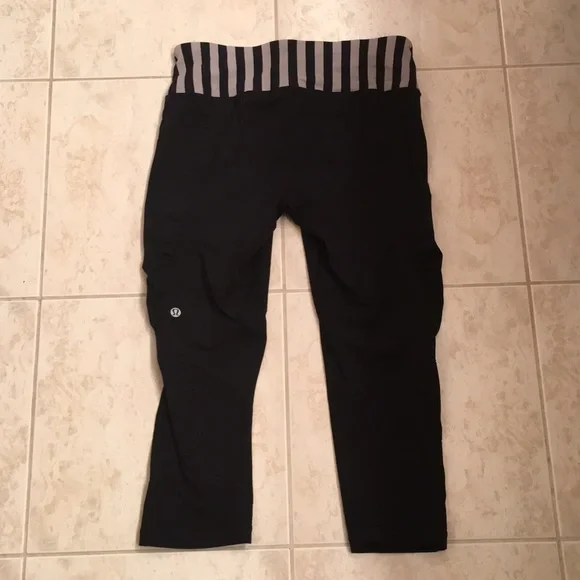 Lululemon Cropped Pants - Picture 1 of 2